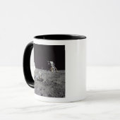 Aldrin kijkt terug op Tranquility Base Mok (Voorkant links)