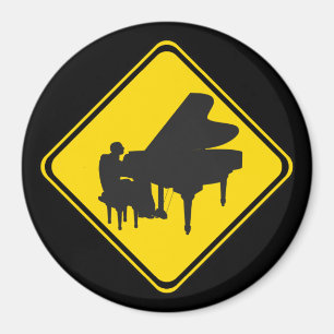 Alert: Piano Player Ahead. Magneet