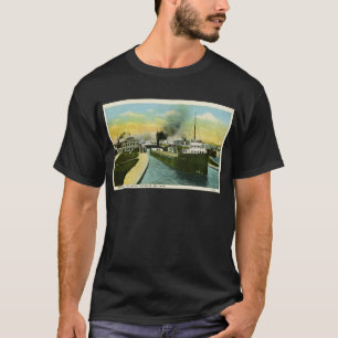 Algemeen Uitzicht van Soo Locks van onder, Soo, MI T-shirt
