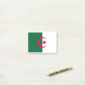 Algerijnse vlag post-it® notes (Op bureau)