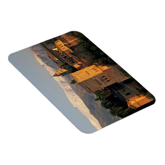 Alhambra; Granada; Andaslusie, Spanje, Sierra Magneet (Rechterzijde)
