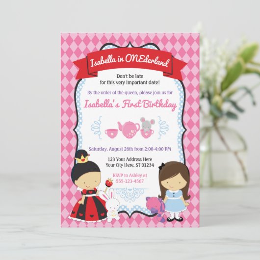 Alice dans ONEderland Invitation d'anniversaire (Debout devant)