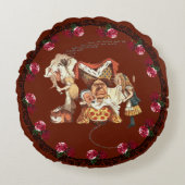 Alice Duchess Cheshire Cat Burgundy Pouf Rond Kussen (Voorkant)