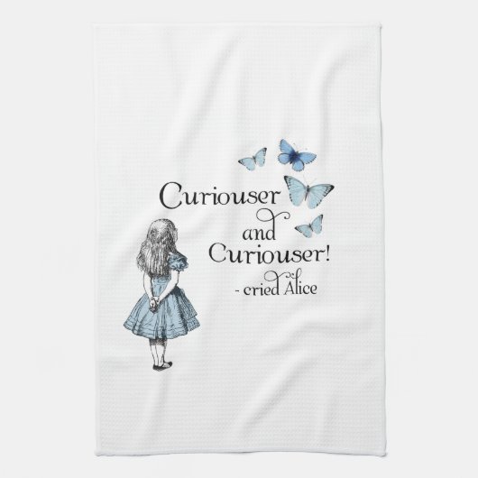 Alice en serviette plus curieuse de papillon du (Vertical)