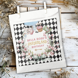 Alice in Wonderland bloemlijst 1e verjaardag Bedankzakje