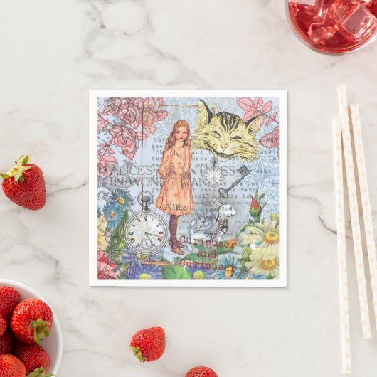 Alice in Wonderland Classic Cheshire Rabbit Alice Servet (Insitu)