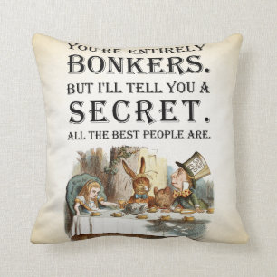 Alice In Wonderland - Theekransje - Gekke Quote Kussen