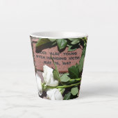 Alice Young Memorial Brick met witte rozen Mok (Voorkant)