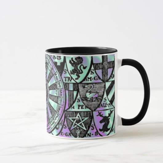Alien Green, King Arthur-Knights-Table Mug (Droite)