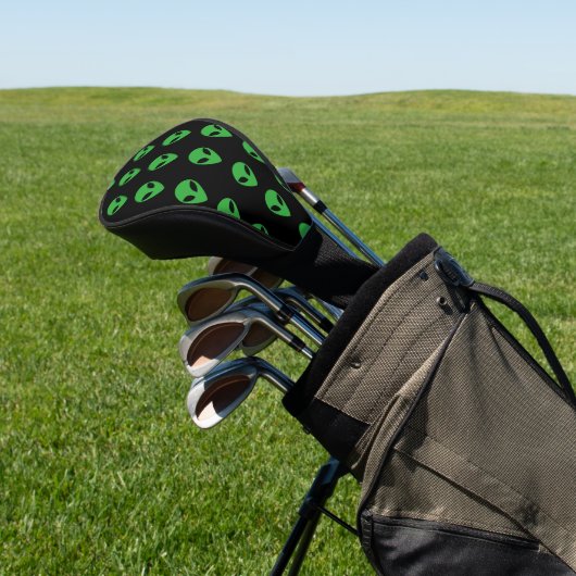 Alien Head Golfheadcover (Insitu)