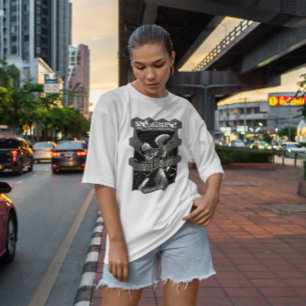 Alien Holding Astronaut Helmet T-shirt