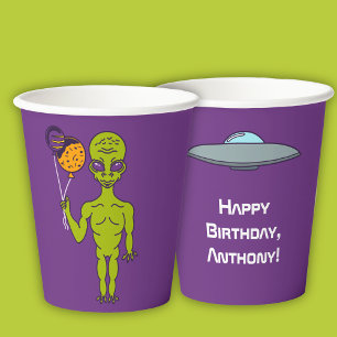 Alien in de ruimte met planetballonnen op zaterdag papieren bekers