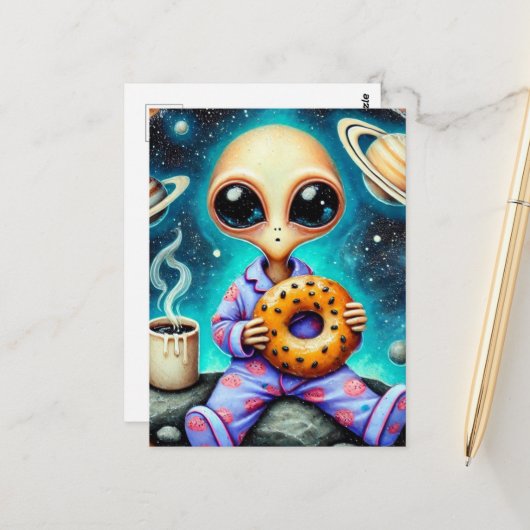 Alien in PJ's met een koffie en bagel Briefkaart (Voorkant / Achterkant in situ)