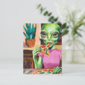 Alien in roze pizza eten briefkaart (Staand voorkant)