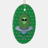 Alien in zijn kleine ruimteschip keramisch ornament (Rechts)