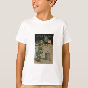 Alien Janitor ruimt puinhoop maantoeristen op T-shirt