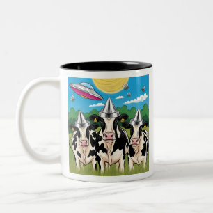 Alien Koe Tin Folie Pet T-shirt, UFO UAP Tweekleurige Koffiemok