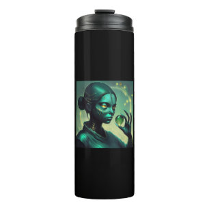 Alien Lady houdt transparant glazen object vast Thermosbeker