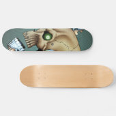 Alien Robot Skull uit de toekomst in Chrome + Bone Skateboard (Horizontaal)
