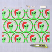 Alien Santa Holly Wreath Pattern Gekke Fun LGM Tissuepapier (Craft)