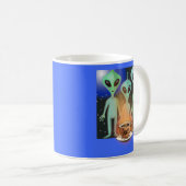 Aliens Curieux d'une tasse de café (Devant droit)