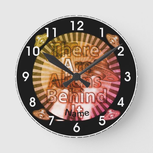 Aliens derrière elle Horloge (Recto)