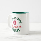 Alimenté par Café & Bonbons de Noël : Mug de Fêtes (Devant gauche)