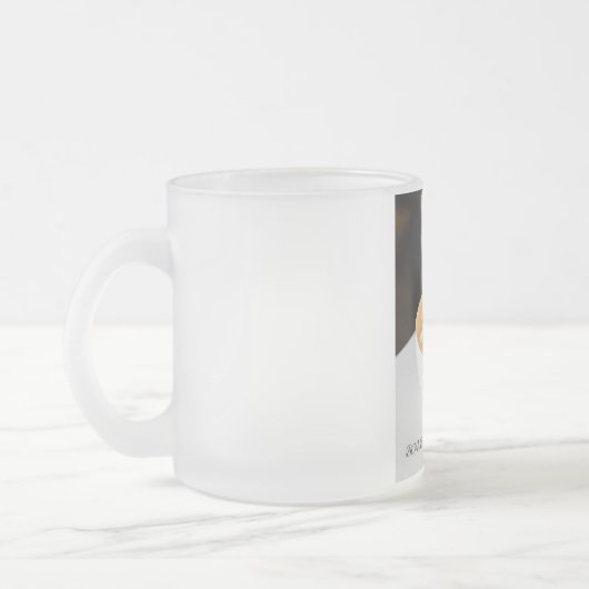 Alimenté par le Café – Design drôle de mug pour am (Gauche)