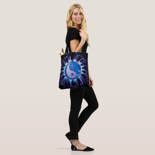 All-Over-Print Canvas tas – Gemiddeld (Op model)
