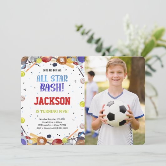 All Star Sport verjaardagsfoto uitnodigingen (Staand voorkant)