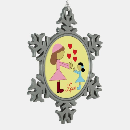 Alle kinderen hebben liefde nodig: lichtgeel tin sneeuwvlok ornament (Links)