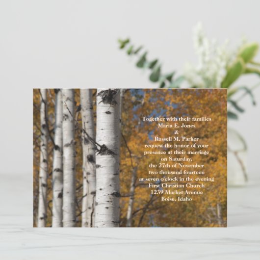 Allée d'Aspen dans les invitations oranges de (Debout devant)