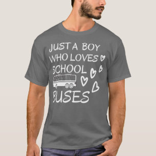 Alleen een jongen die van schoolbussen houdt, het t-shirt