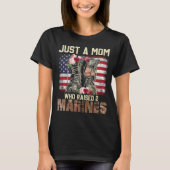 Alleen een moeder die Marines American Flag Gifts T-shirt (Voorkant)