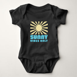 Alleen Sunny Vibes – Bold Retro Sunshine Graphic Romper