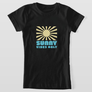Alleen Sunny Vibes – Bold Retro Sunshine Graphic T-shirt