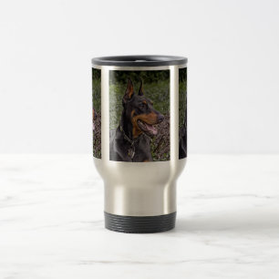 Allégresse de dobermann ! Tasse de voyage