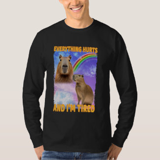 Alles doet pijn en vermoeide capibara t-shirt