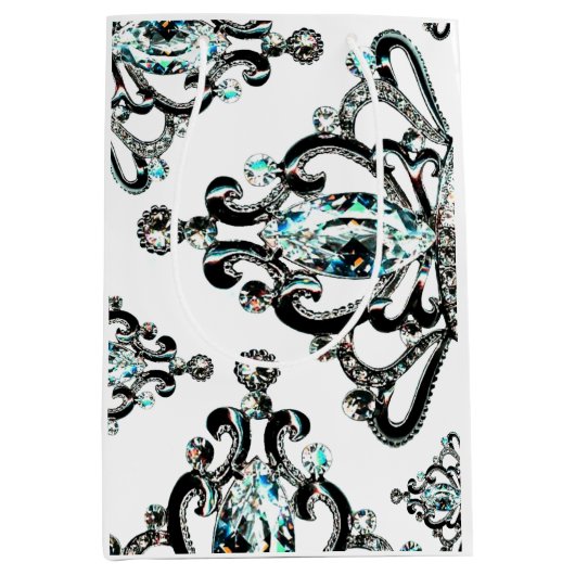 Alles Tiara Medium Cadeauzakje (Voorkant)