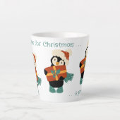 Alles wat ik wil voor de  kerstpinguïn latte mok (Voorkant)