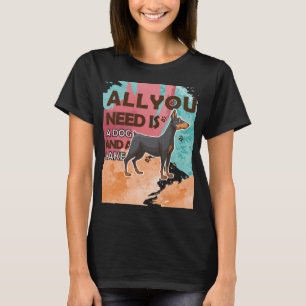 Alles wat je nodig hebt is een hond en een meer t-shirt