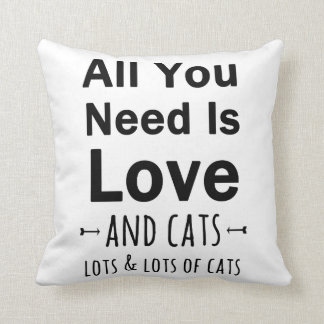Alles wat je nodig hebt is liefde... en katten.  V Kussen