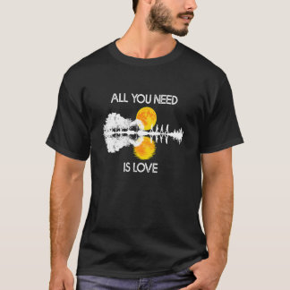 Alles wat je nodig hebt is Love Guitar Lake Shadow T-shirt