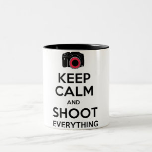 Alles wat u kunt fotograferen kalm houden en eenvo tweekleurige koffiemok