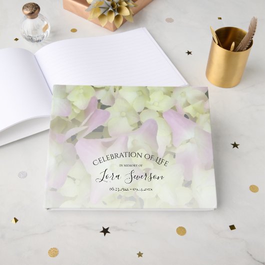 Almost Pink Hydrangea Celebration of Life Memorial Gastenboek (Voorkant open)