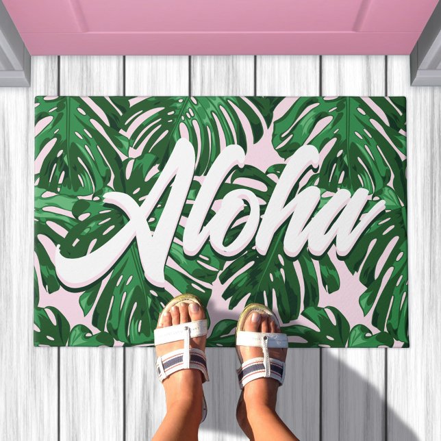 Aloha Roze Groen Tropisch Bladeren Script Oerwoud Deurmat (Green tropical leaves doormat with script text that says Aloha)
