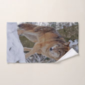 Alphawolf mongol dans la neige (Serviette à main)