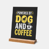 Amateur de café chien propulsé par le design (Angle)