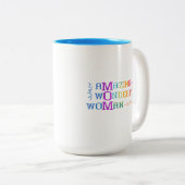 Amazing Wonderful Woman Mam Rainbow Typografie Tweekleurige Koffiemok (Voorkant rechts)