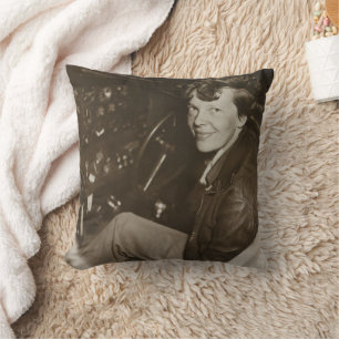 Amelia Earhart Onopgesmukte Luchtfoto van het Vlie Kussen